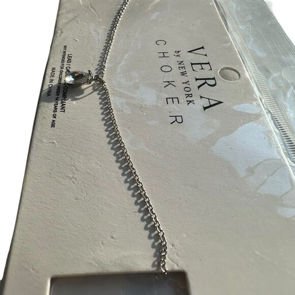 Vera by New York Silver Tone Choker Teardrop Pendant Chain Necklace New - Picture 3 of 6